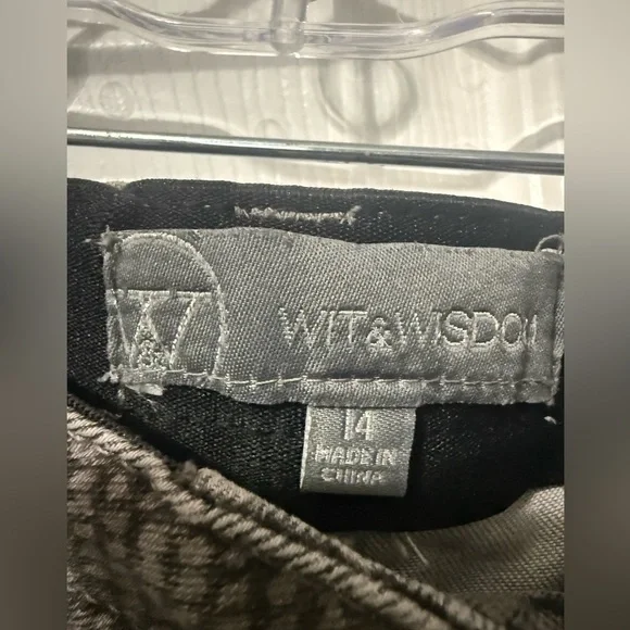 Wit & Wisdom Snake Print Jeans- 14 - Picture 4 of 5